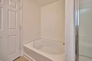 8105 Kurgan Trail, Fort Worth, TX 76131 - Photo 16