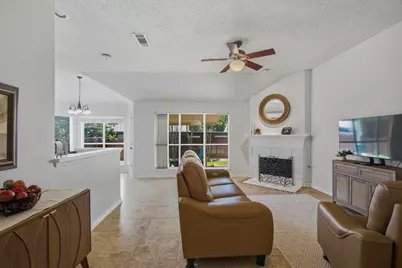 214 Branch Bend, Euless, TX 76039 - Photo 4