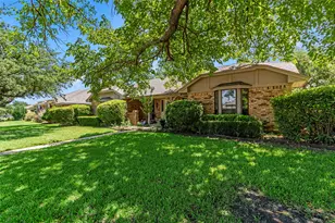 506 Willowcrest Dr, Garland, TX 75040 - Photo 2