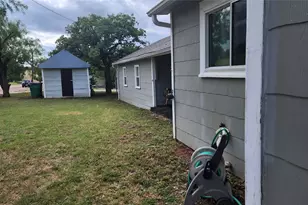 903 W Plummer St, Eastland, TX 76448 - Photo 2
