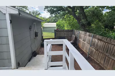 903 W Plummer Street, Eastland, TX 76448 - Photo 22