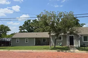 903 W Plummer St, Eastland, TX 76448 - Photo 2