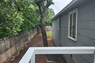 903 W Plummer St, Eastland, TX 76448 - Photo 30