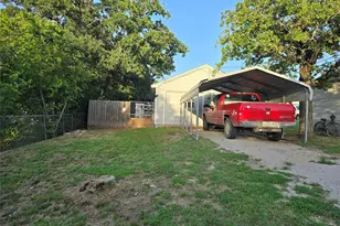 903 W Plummer St, Eastland, TX 76448 - Photo 36