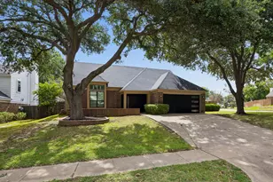4321 Bradford Dr, Grapevine, TX 76051 - Photo 2