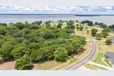 309 Cedar Creek Landing Lane, Mabank, TX 75143 - Photo 2