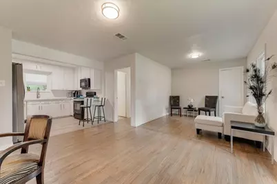 808 W State Street, Terrell, TX 75160 - Photo 2