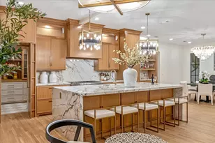 3739 N Versailles Ave, Dallas, TX 75209 - Photo 8