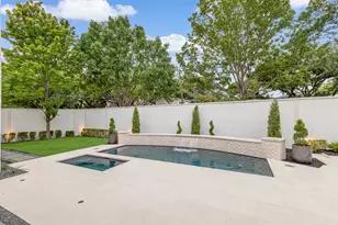 3739 N Versailles Ave, Dallas, TX 75209 - Photo 38