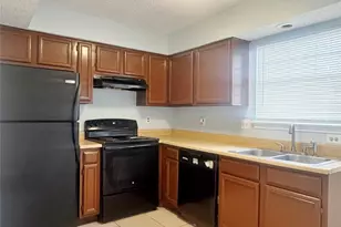 2817 Wimbledon Ct, Garland, TX 75041 - Photo 4