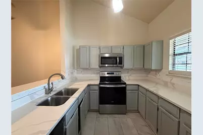 2907 Hilltop Drive, Euless, TX 76039 - Photo 10