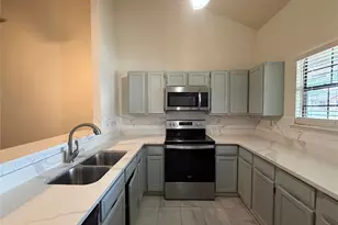 2907 Hilltop Dr, Euless, TX 76039 - Photo 10