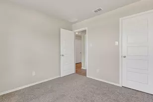 405 Babbling Brk Dr, Denton, TX 76259 - Photo 22