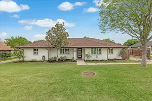 27 Crestwood Dr, Trophy Club, TX 76262 - Photo 2