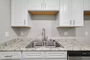 3001 Harvard St N, Irving, TX 75062 - Photo 10