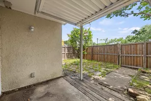 2504 Brook Hollow Ct, Mesquite, TX 75150 - Photo 22