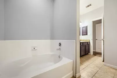 2800 Keller Springs Road #4C, Carrollton, TX 75006 - Photo 18