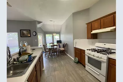 8410 Holland Avenue, Rowlett, TX 75089 - Photo 14