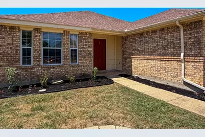 1009 McKavett Drive, Burleson, TX 76028 - Photo 2