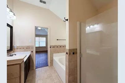 1009 McKavett Drive, Burleson, TX 76028 - Photo 18