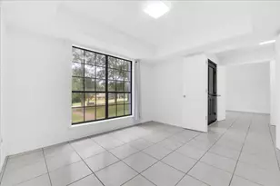392 Creekwood Dr, Lancaster, TX 75146 - Photo 8