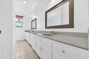 392 Creekwood Dr, Lancaster, TX 75146 - Photo 22