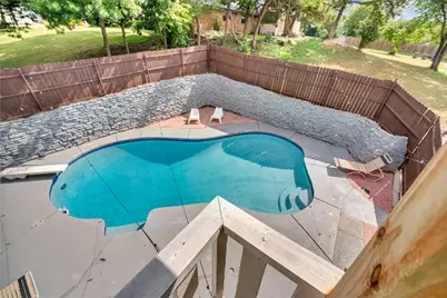 392 Creekwood Drive, Lancaster, TX 75146 - Photo 32