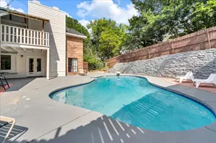 392 Creekwood Dr, Lancaster, TX 75146 - Photo 32