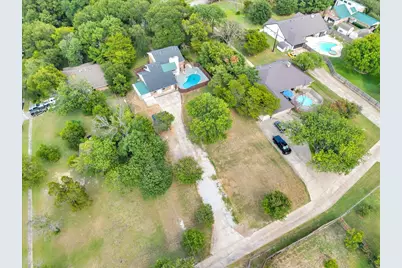 392 Creekwood Drive, Lancaster, TX 75146 - Photo 34