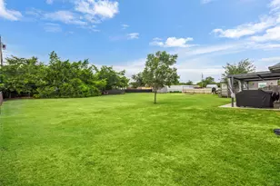 1116 W Sharpshire Dr, Waxahachie, TX 75165 - Photo 32