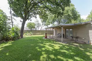2517 Littlepage St, Fort Worth, TX 76107 - Photo 24