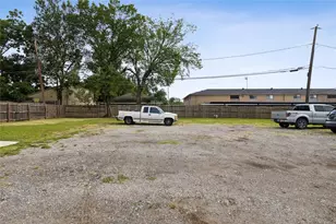 313 E Mitchell St, Arlington, TX 76010 - Photo 14