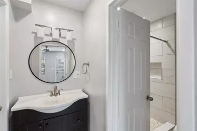 313 E Mitchell - Unit B Street, Arlington, TX 76010 - Photo 10