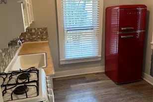 521 Pearl St, Denton, TX 76201 - Photo 2