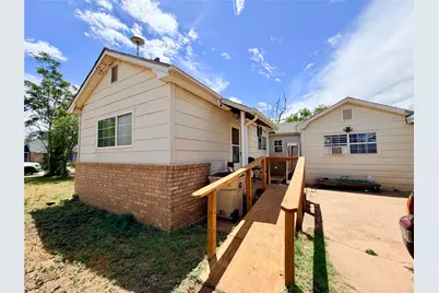 912 Locust, Merkel, TX 79536 - Photo 2