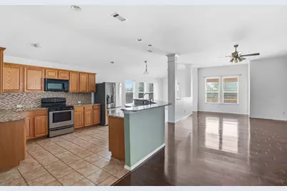 2665 Gardendale Drive, Fort Worth, TX 76120 - Photo 12