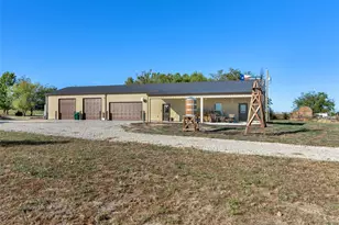 1158 Co Rd 1240, Savoy, TX 75479 - Photo 2