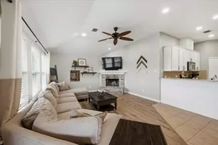 10521 Bradshaw Dr, Fort Worth, TX 76108 - Photo 4