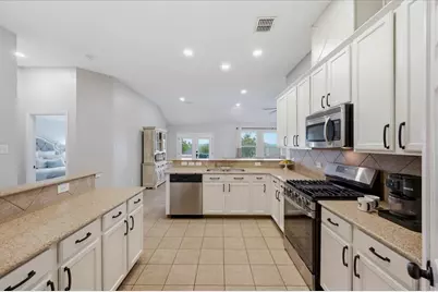 10521 Bradshaw Drive, Fort Worth, TX 76108 - Photo 8