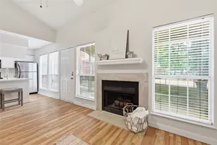 1454 Meadowood Village Dr, Fort Worth, TX 76120 - Photo 6