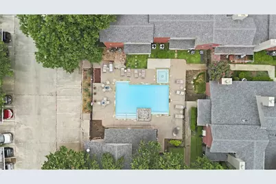 1454 Meadowood Village Drive, Fort Worth, TX 76120 - Photo 32