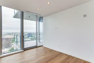 2900 McKinnon St, Dallas, TX 75201 - Photo 8