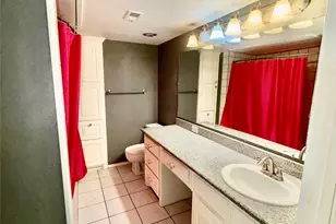 7855 Meadow Park Dr, Dallas, TX 75230 - Photo 12