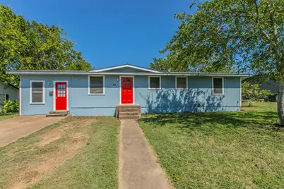207 N Avenue U, Clifton, TX 76634 - Photo 1