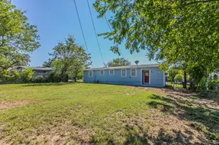 207 N Avenue U, Clifton, TX 76634 - Photo 10