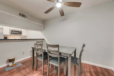 2643 Via Ventura Circle, Carrollton, TX 75006 - Photo 8
