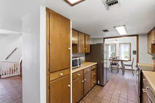6039 Bear Creek Dr E, Fort Worth, TX 76126 - Photo 10