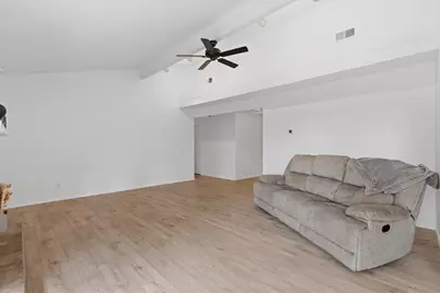 1024 Mountview Drive, Carrollton, TX 75006 - Photo 4