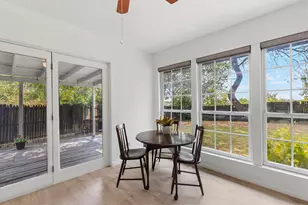 1024 Mountview Dr, Carrollton, TX 75006 - Photo 6