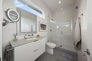 423 W Colorado Blvd, Dallas, TX 75208 - Photo 34